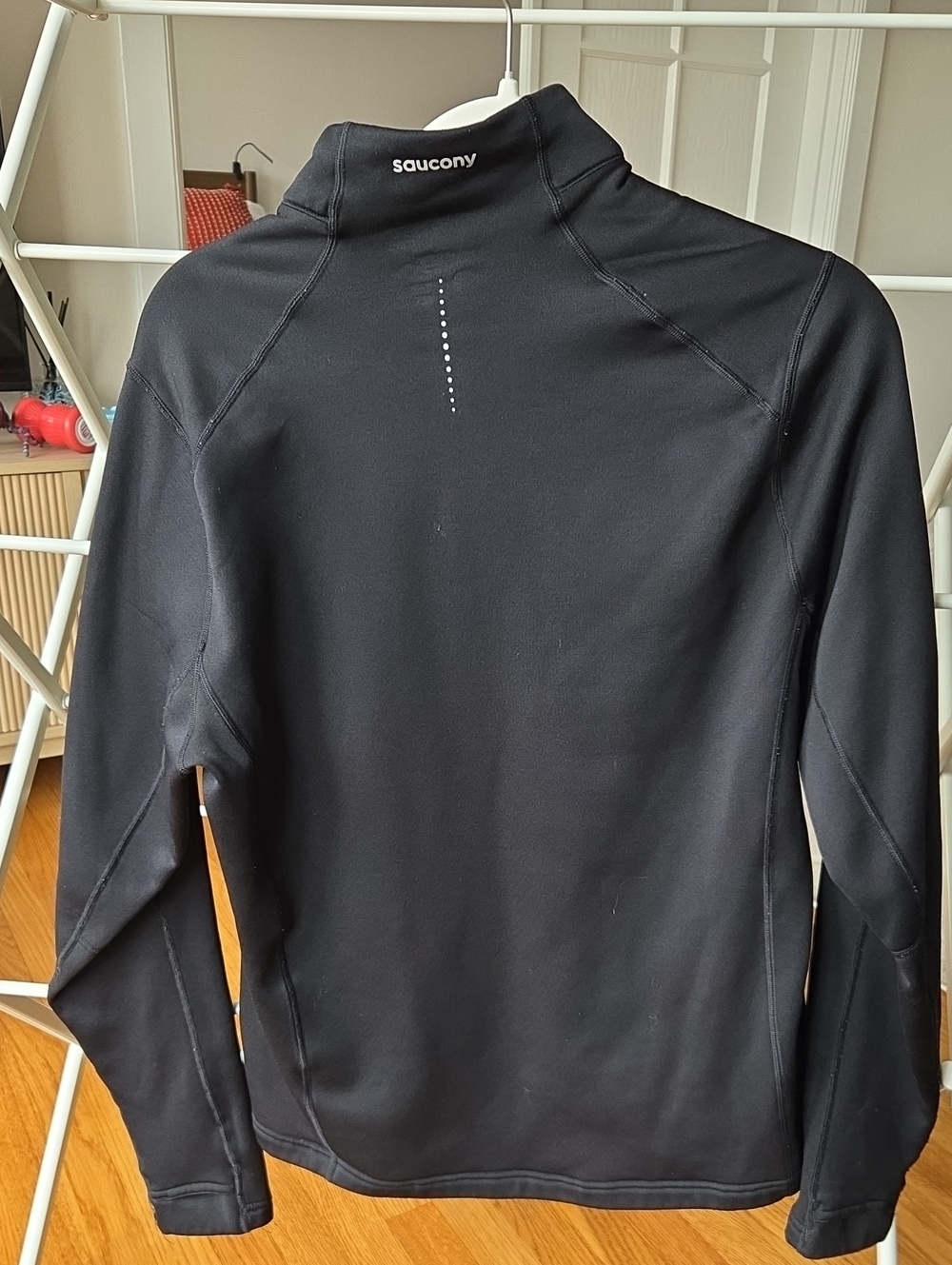Saucony Neon Yellow and Black Reflective Running Jacket - Picture 2 of 2
